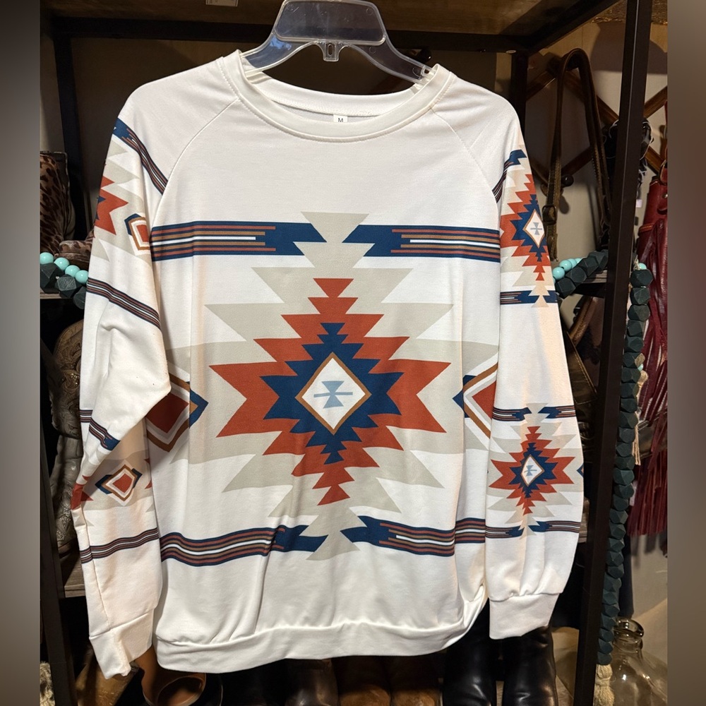 Cute Aztec print Thick long sleeve Tee size Medium